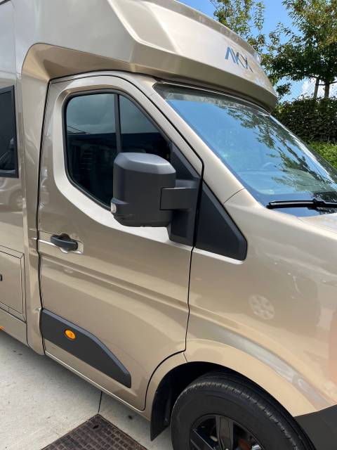 AKX DOUBLE CABINE BASE MASTER NEUF DISPO DE SUITE 