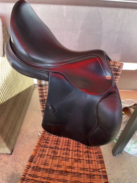 Selle mixte en cuire noir 