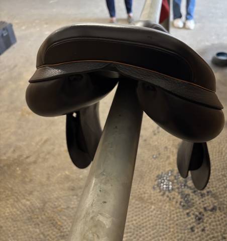 SELLE MIXTE EQUIPE 