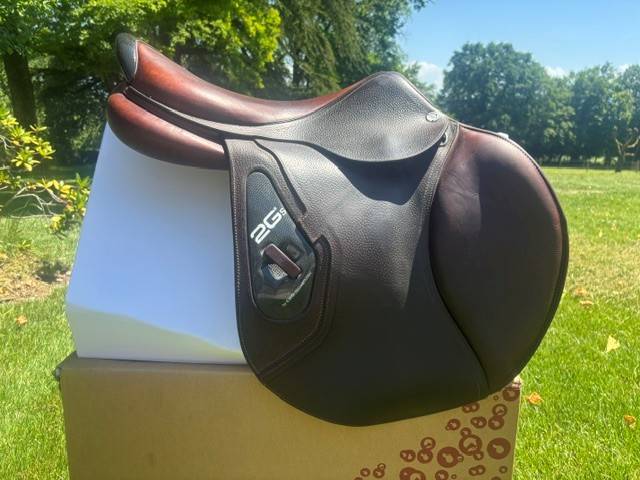 Selle de saut CWD &agrave; vendre