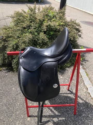 Vends selle de dressage Meyer 