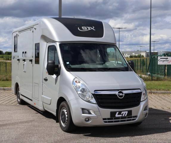 VL STX MOVANO 5P 165CH - VENDU