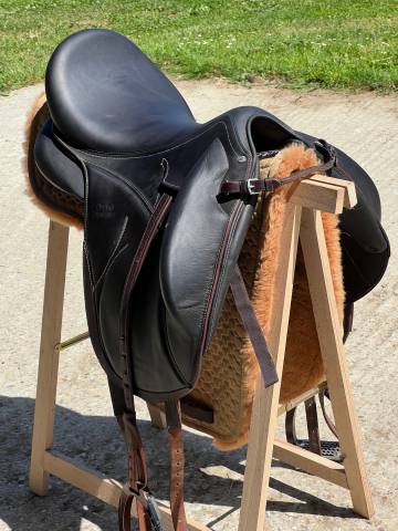 Selle de dressage Devoucoux