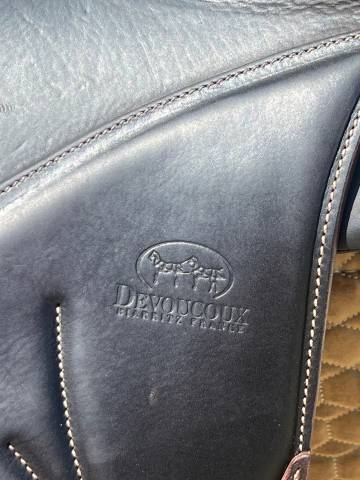 Selle de dressage Devoucoux