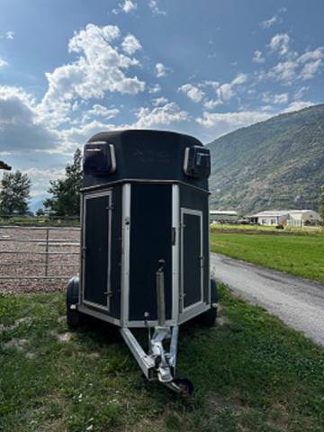 Remorque &nbsp;THIEL De Luxe pour 2 chevaux