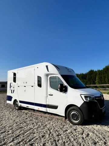 Location camion pour chevaux AMIENS