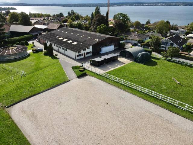 Ecurie de propriétaire à louer proche du lac Léman