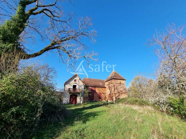 Demeure de caractère en pleine nature sur 67 ha d'un seul tenan