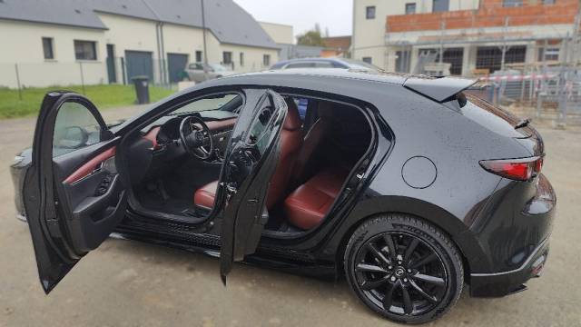 2021 Mazda magnifique voiture d'une valeur a + 43000 