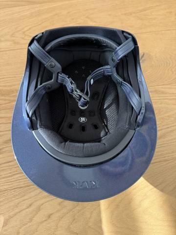 Casque d’équitation KASK Star Lady – Bleu nuit brillant