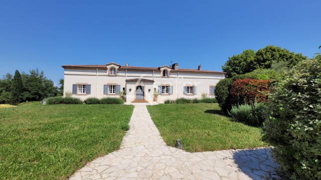 Hameau id&eacute;al G&icirc;te, chambres d'h&ocirc;tes, lieu de r&eacute;ception et &eacute;
