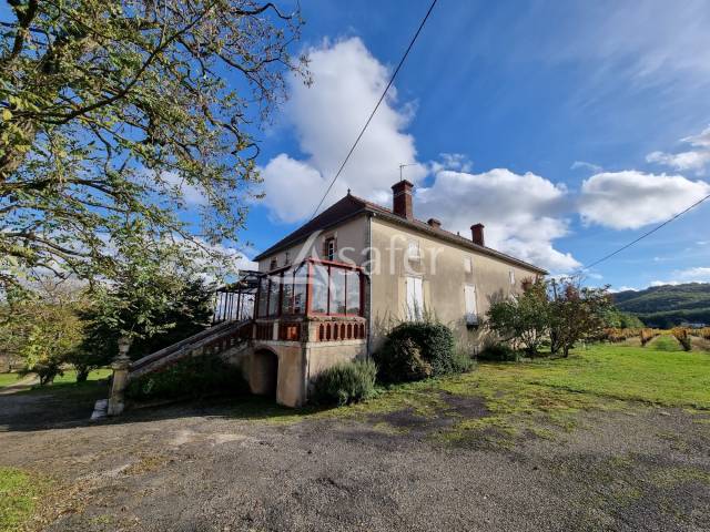 Propri&eacute;t&eacute; dans la Vall&eacute;e du Lot, en zone AOC Cahors