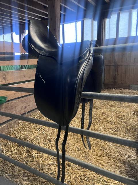 Selle dressage stubben 