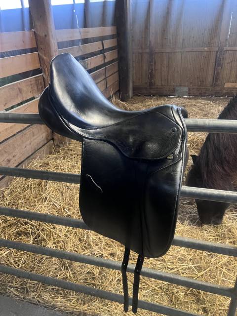 Selle dressage stubben 