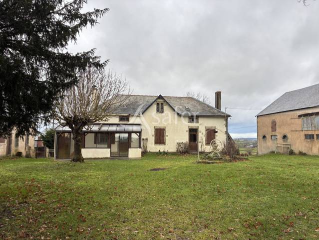 Fermette typique du bourbonnais