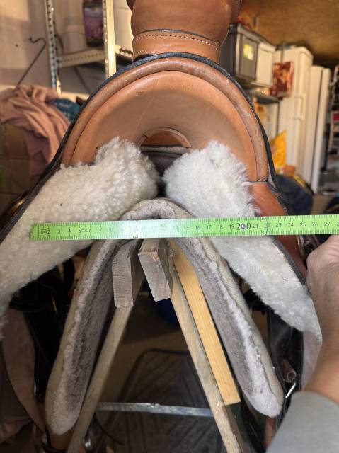 Selle de randonn&eacute;e avec sacoches