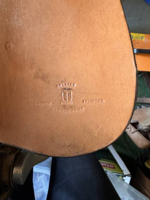 Selle de randonn&eacute;e avec sacoches