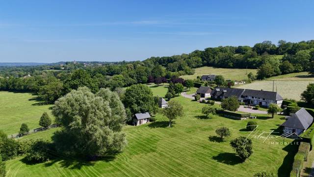 PROPRI&Eacute;T&Eacute; FAMILIALE AUX PORTES DE BEAUMONT-EN-AUGE