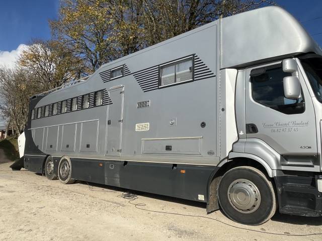 PL 8 places chevaux 6 couchages Renault 430 de 2012 