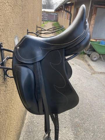 Magnifique selle de dressage