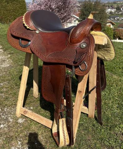 Selle western pool's   taille 16"  full quarter 