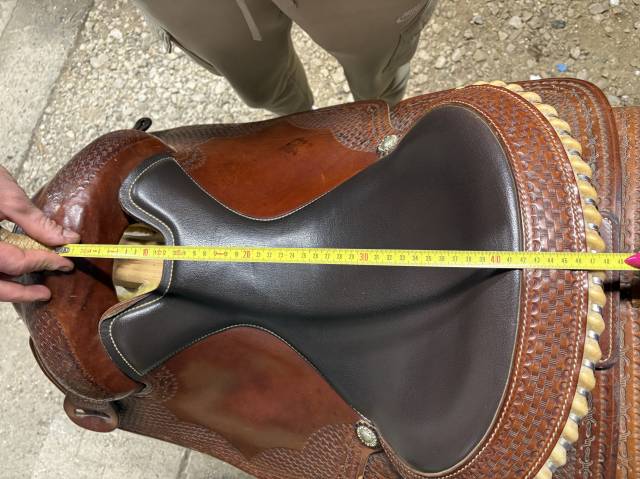 Selle western pool's   taille 16"  full quarter 