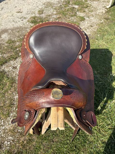 Selle western pool's   taille 16"  full quarter 