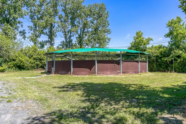 DOMAINE EQUESTRE PROFESSIONNEL SUR 6,5 HA - (65)