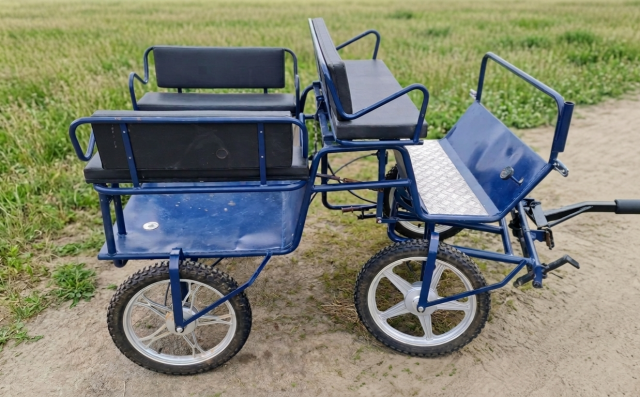 Cal&egrave;che pour poney ou &acirc;ne - timon et brancards - 50