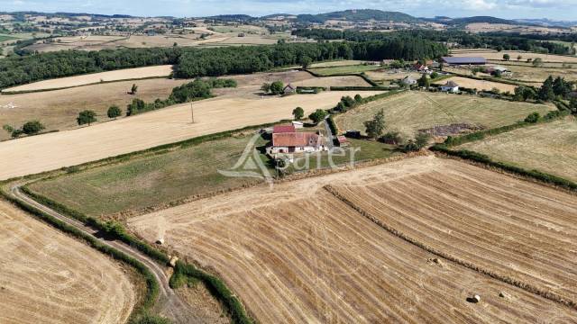 Charmante fermette isol&eacute;e secteur Gueugnon