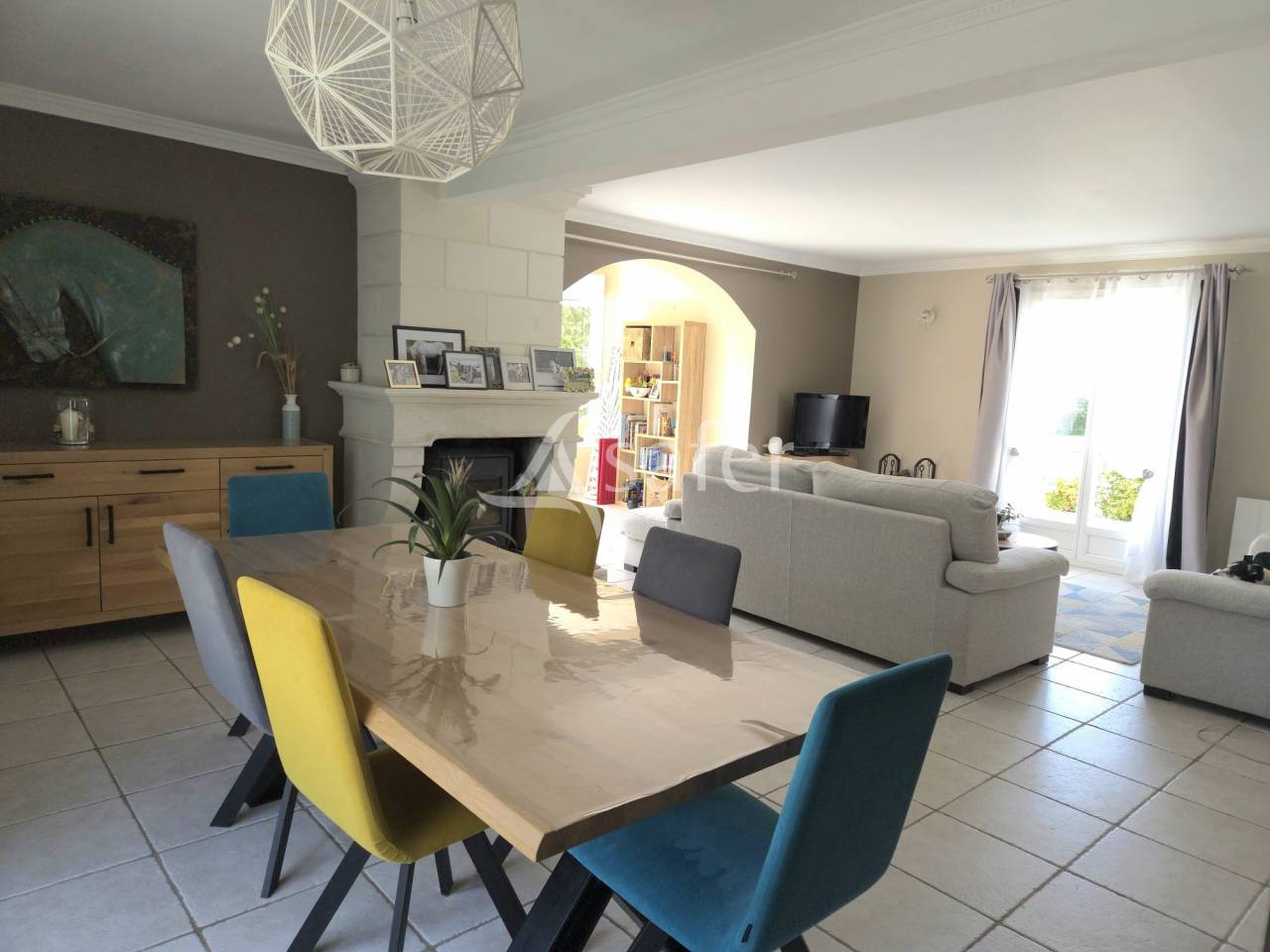 Propri&eacute;t&eacute; &eacute;questre compl&egrave;te avec installations haut de gamme