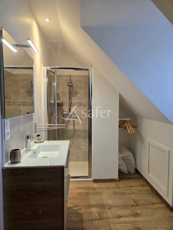 Propri&eacute;t&eacute; &eacute;questre compl&egrave;te avec installations haut de gamme