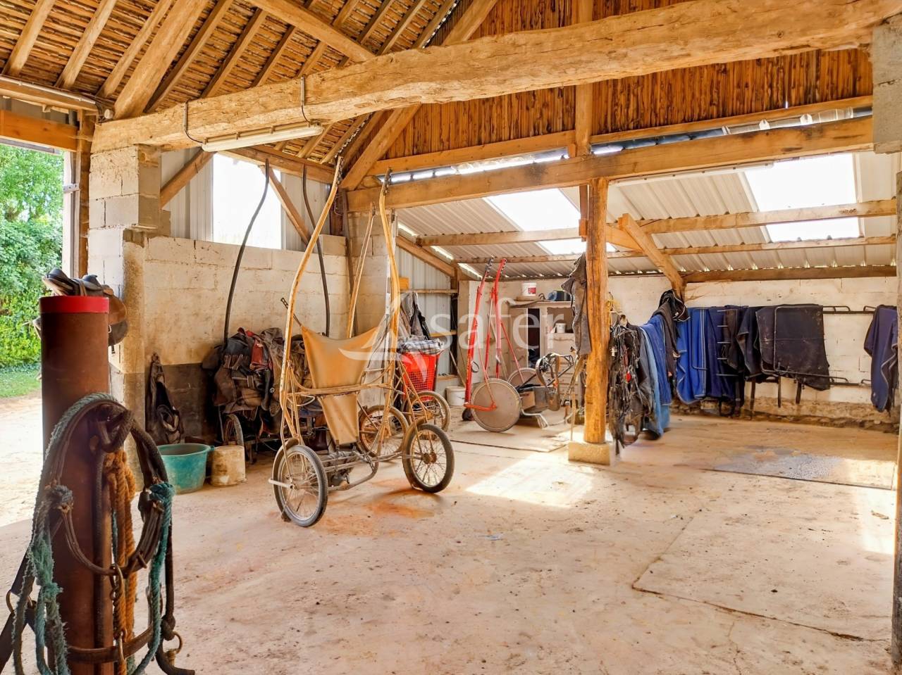 Belle propri&eacute;t&eacute; &eacute;questre