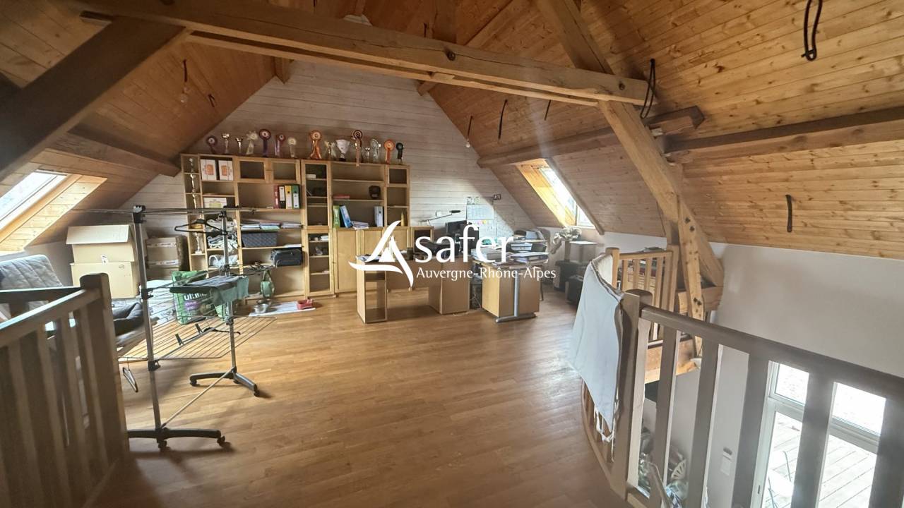 Maison r&eacute;nov&eacute;e avec 6 ha - Secteur LAPALISSE