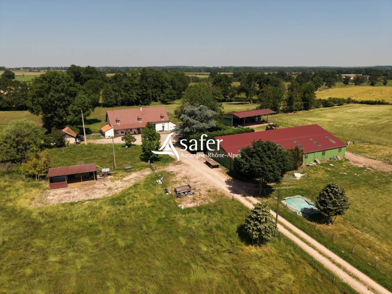 Maison r&eacute;nov&eacute;e avec 6 ha - Secteur LAPALISSE