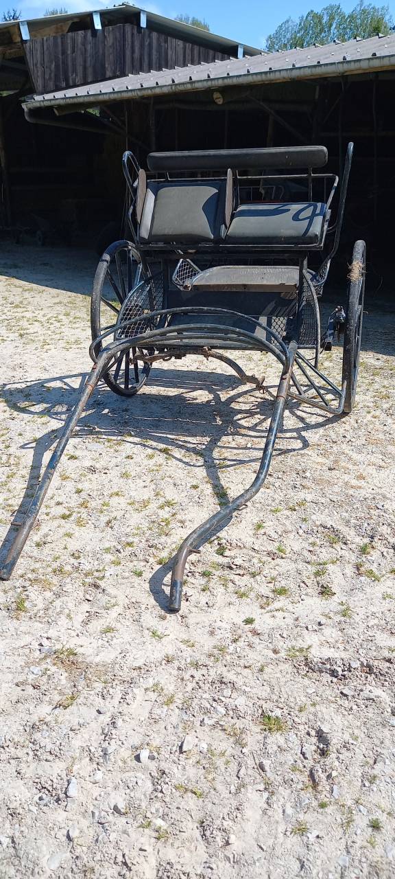 Voiture attelage