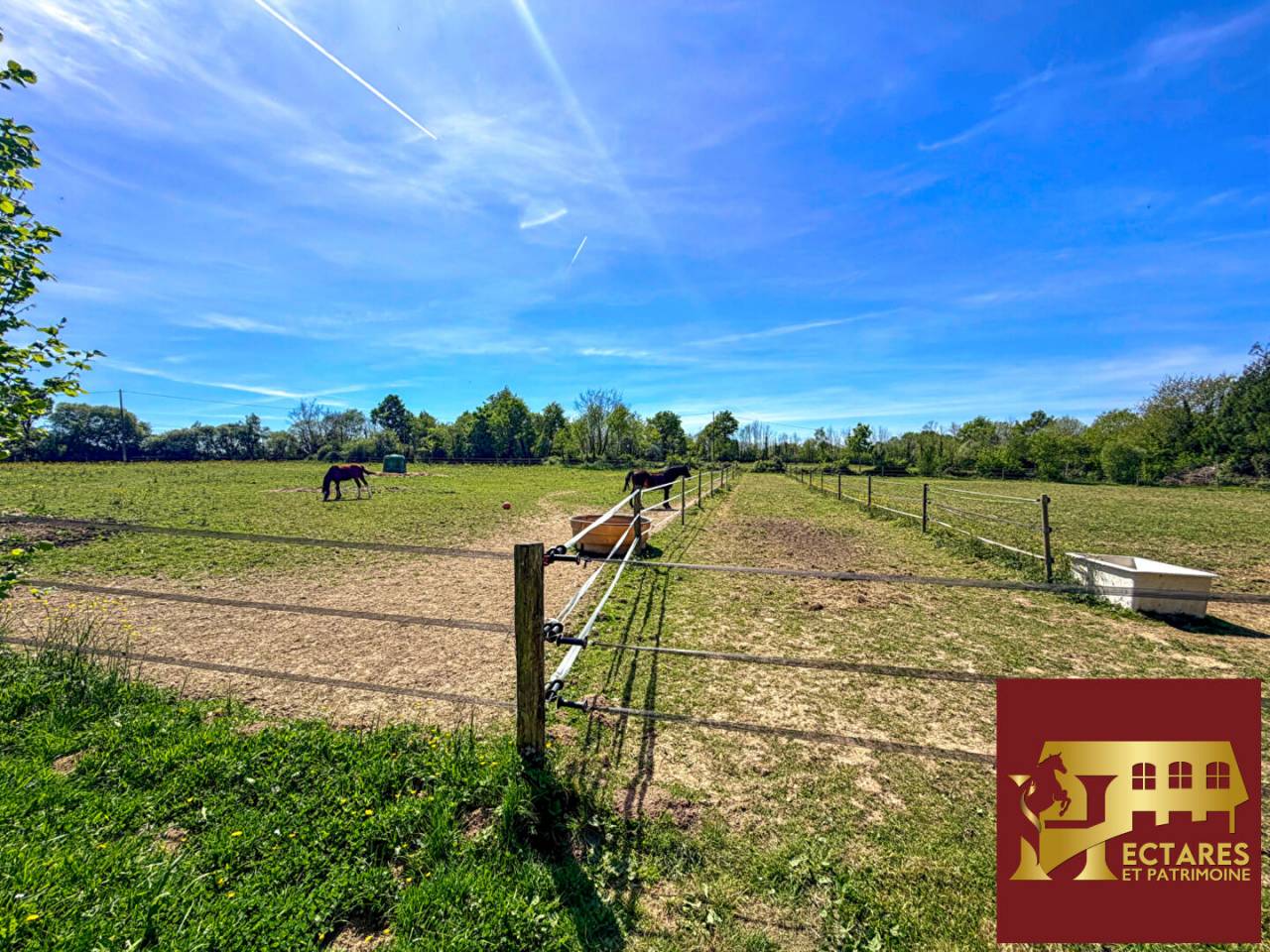 Propri&eacute;t&eacute;  2 Hectares et maison 90 m2 Notre Dame des landes