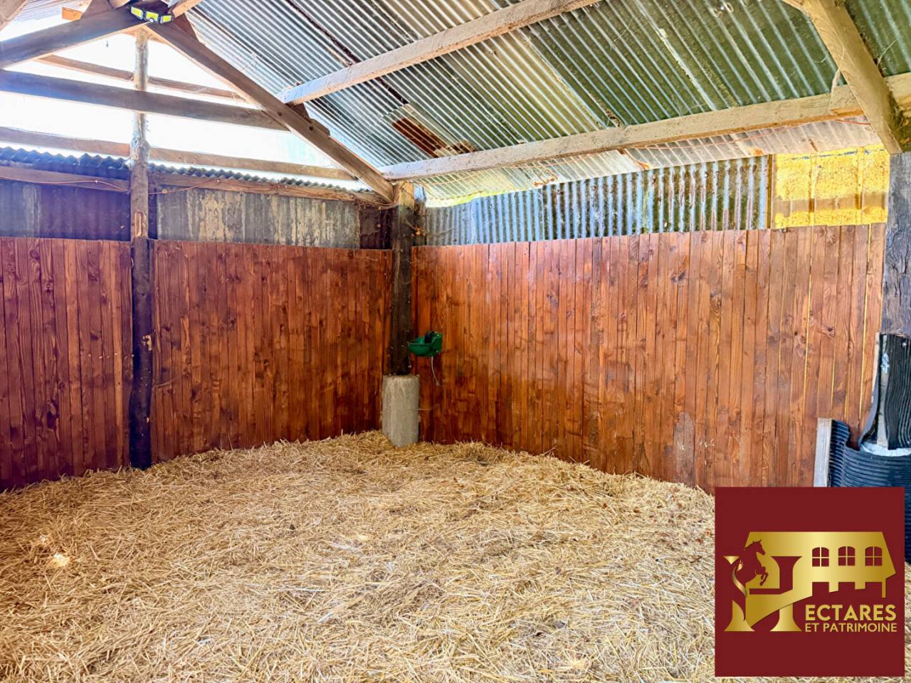 Propri&eacute;t&eacute;  2 Hectares et maison 90 m2 Notre Dame des landes