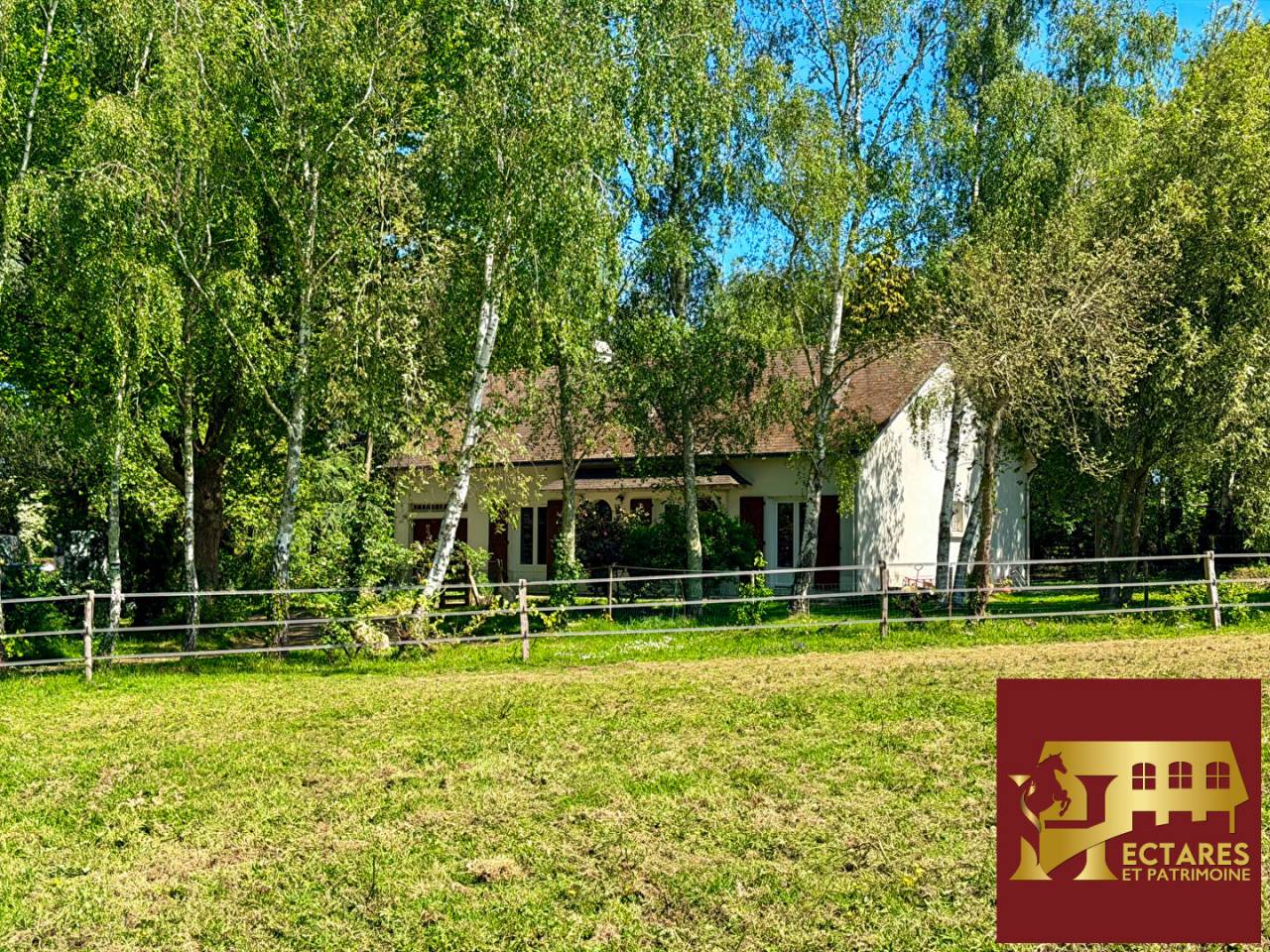 Propri&eacute;t&eacute;  2 Hectares et maison 90 m2 Notre Dame des landes