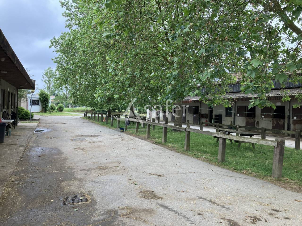 Centre &eacute;questre cl&eacute; en main en Vend&eacute;e