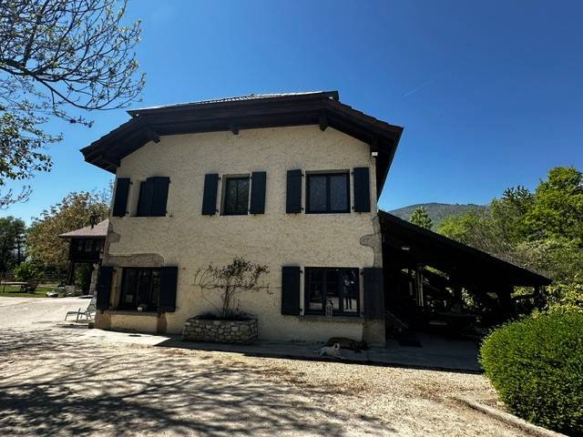 Propri&eacute;t&eacute; Familiale aux portes de Gen&egrave;ve