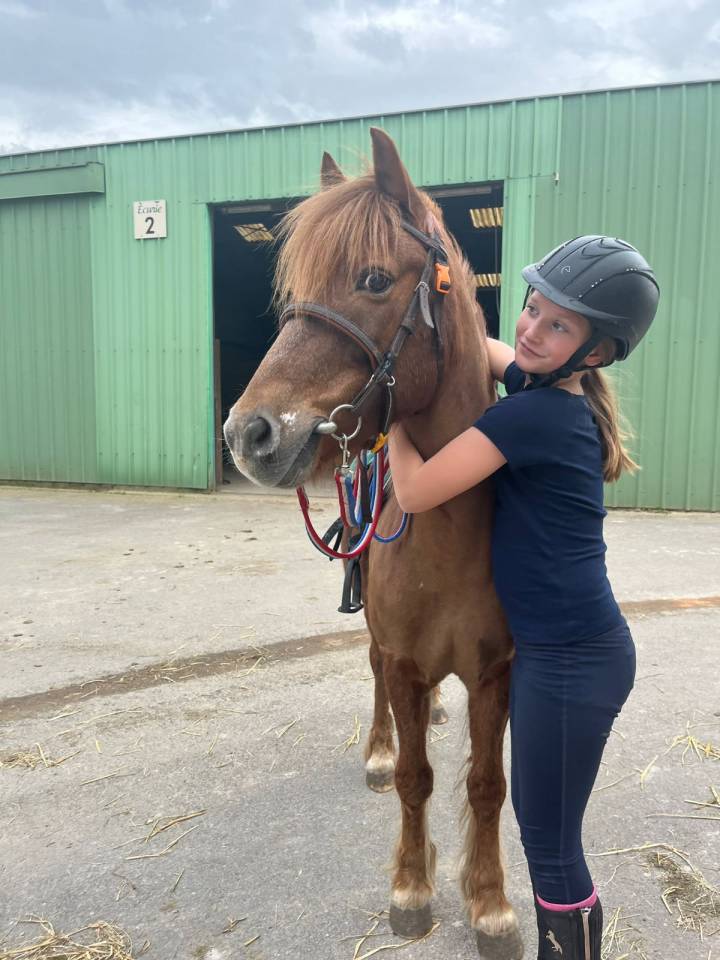 | EASY JUMP - 11 ans - 1m30 |