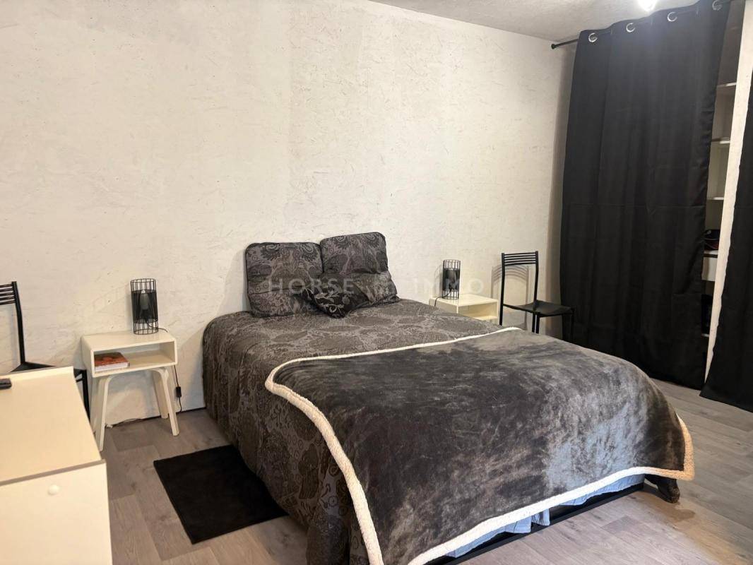 Propri&eacute;t&eacute; &eacute;questre de charme, plusieurs logement