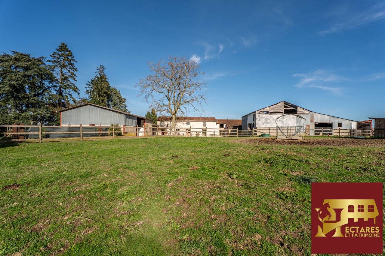 3,5 hectares et habitation r&eacute;nov&eacute;e