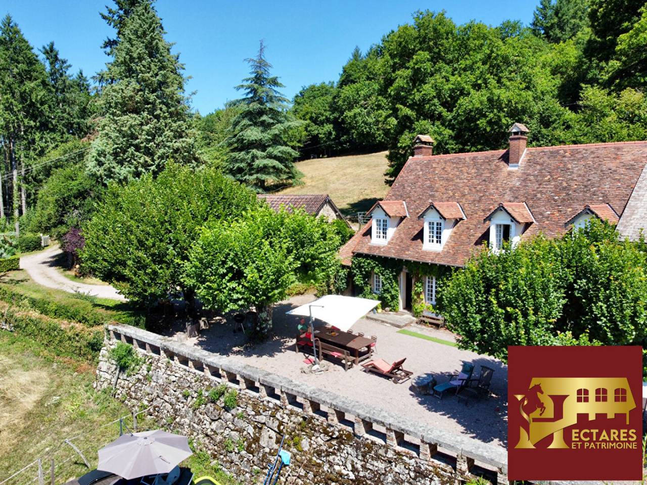Propri&eacute;t&eacute; 6,4 hectares vue dominante