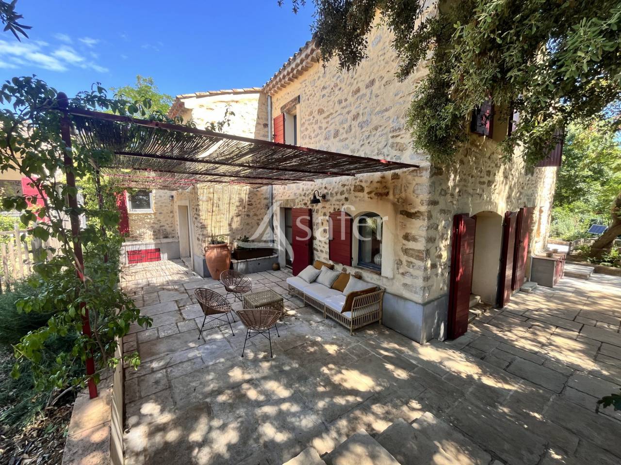 Propri&eacute;t&eacute; 4 ha secteur P&eacute;zenas  Opportunit&eacute; rare