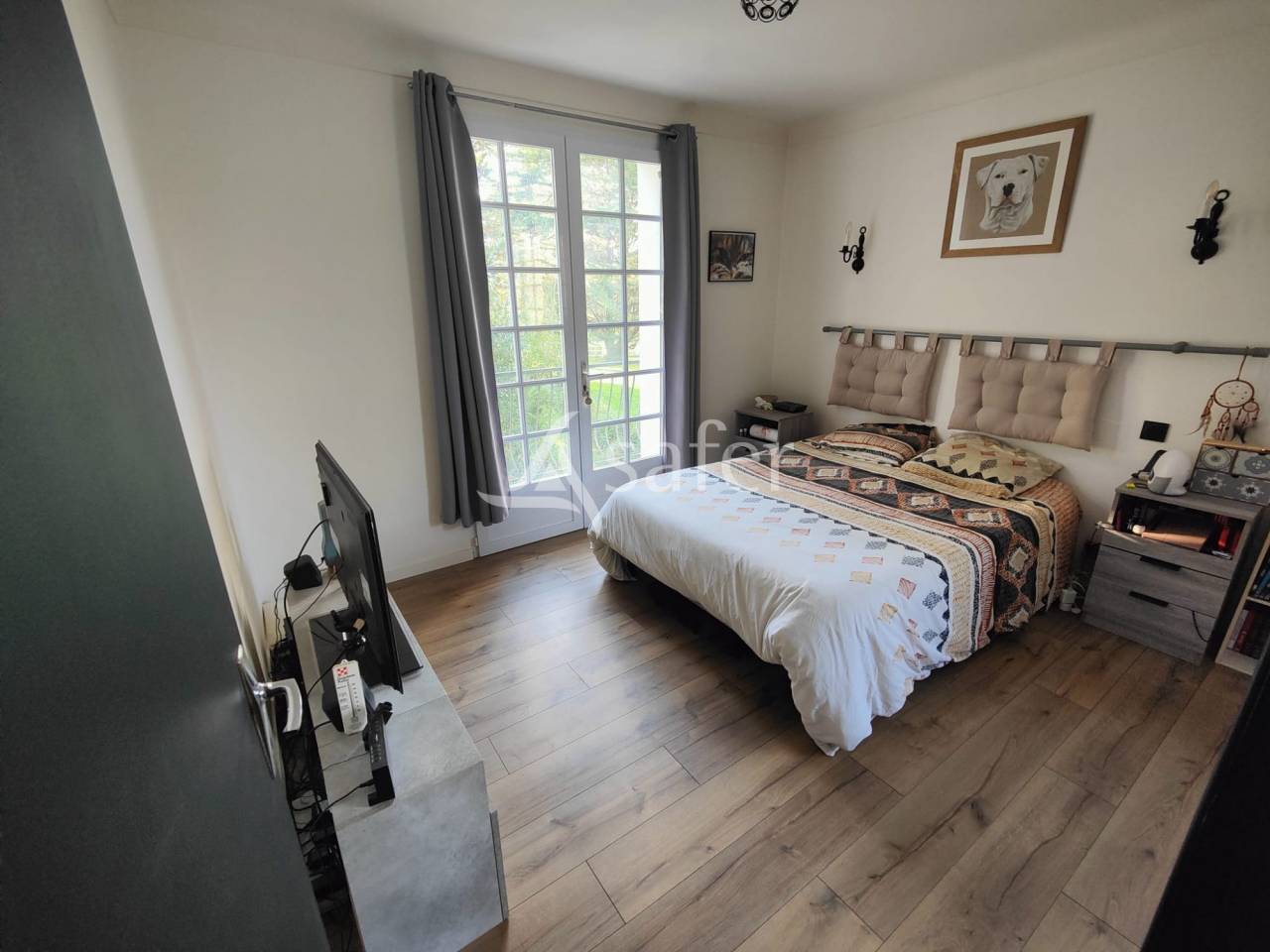 Domaine avec &eacute;tang priv&eacute;, arbor&eacute; et logement ind&eacute;pendant