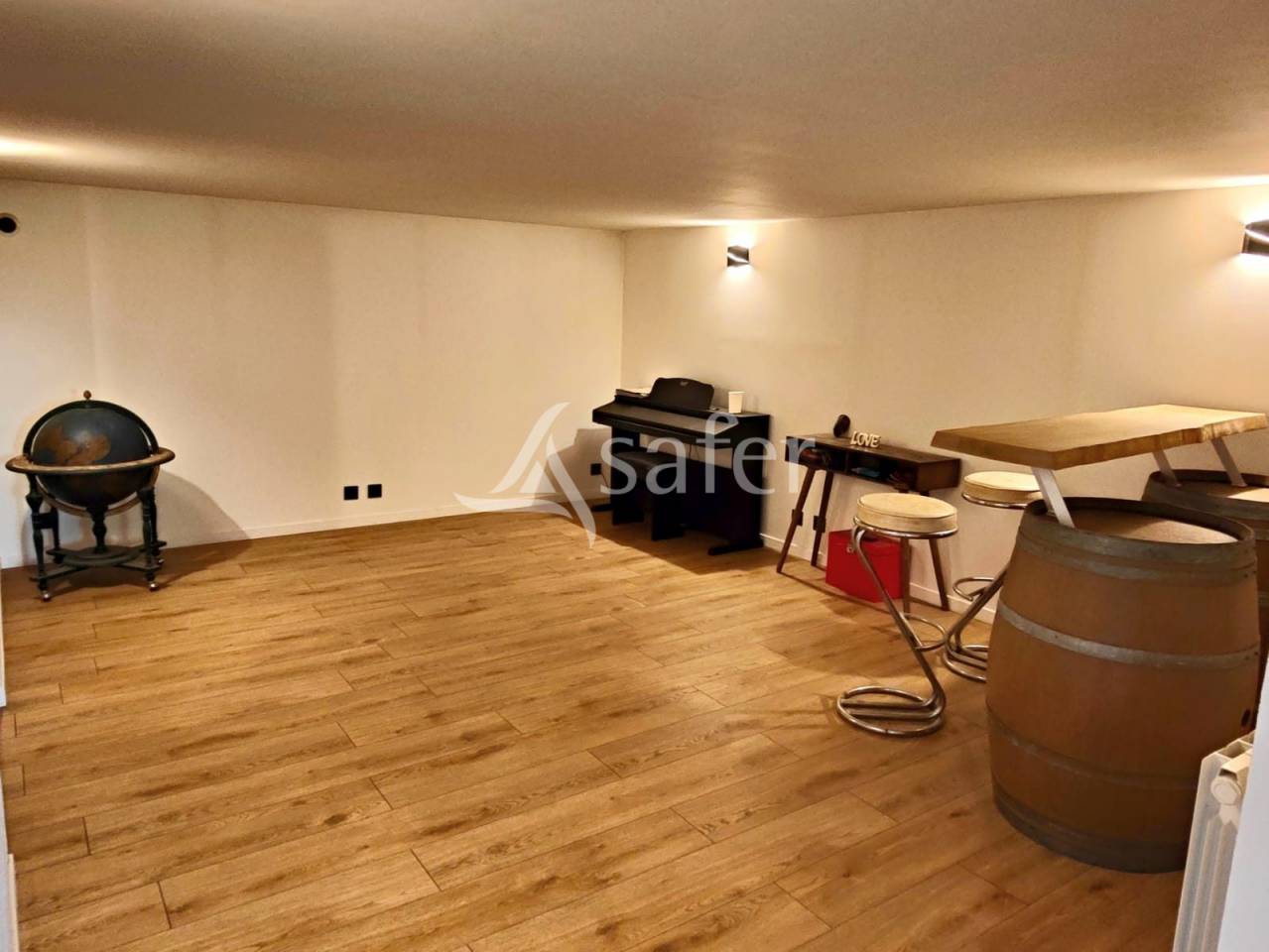Domaine avec &eacute;tang priv&eacute;, arbor&eacute; et logement ind&eacute;pendant