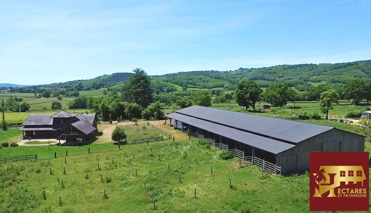 Propri&eacute;t&eacute; &eacute;questre 2,3 hectares