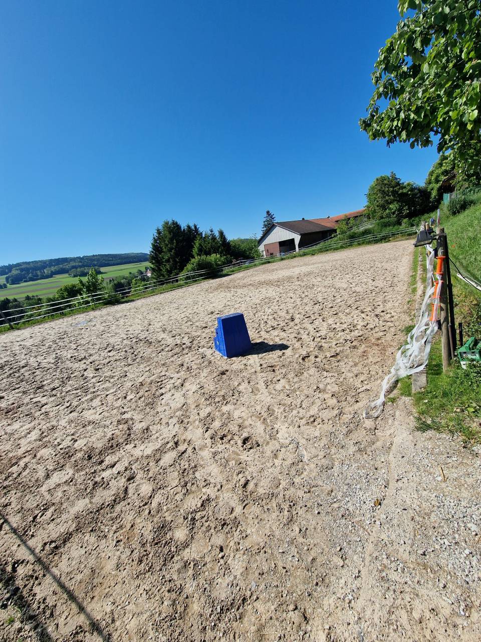 Pension boxe / pr&eacute; - Ecurie &agrave; fuyens